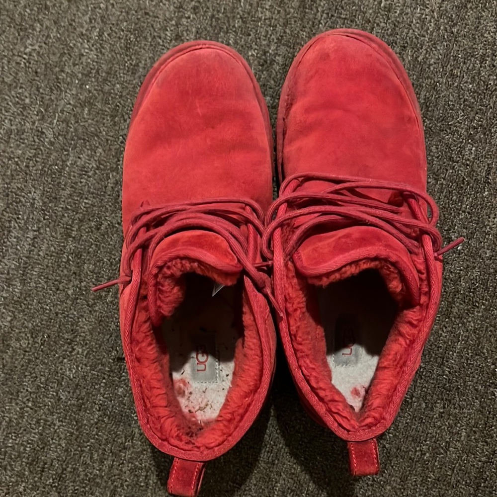 Selling Uggs - image 1